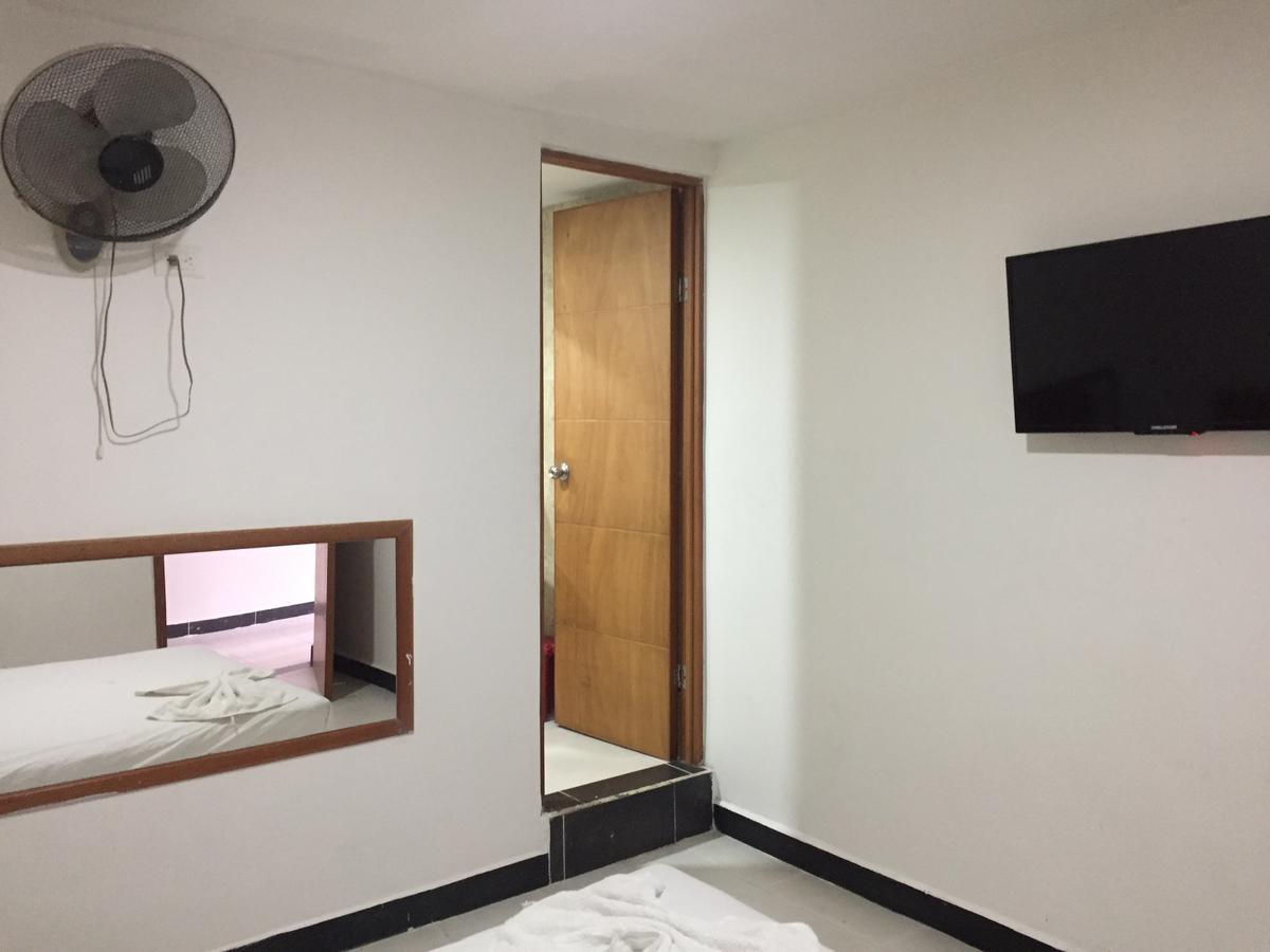 Hotel La Mansion 메딜린 외부 사진